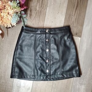 Forever 21 Black Vegan Leather Girls Mini Skirt Size 9/10 NWOT